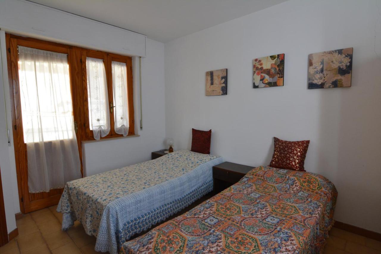 Casa Vacanze I Girasoli Иглесиас Екстериор снимка